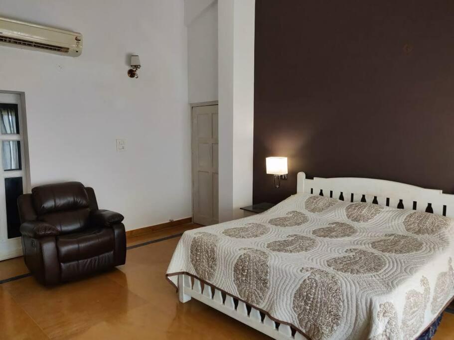 Villa Nazuri W Caretaker Кандолим Экстерьер фото